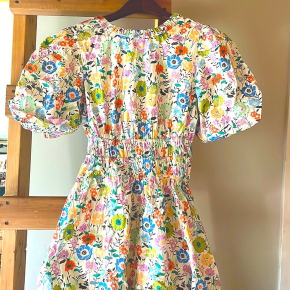 Dresses & Skirts - enmerci Bubble hem Flower Garden floral dress. Sz M